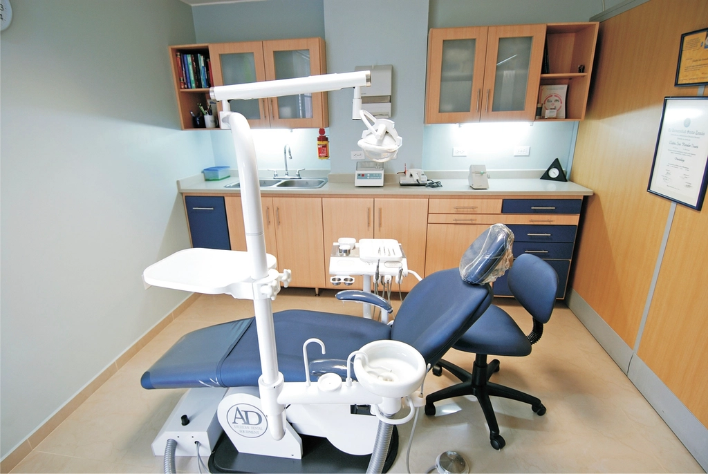 Dental implants - dental implants cost uk
